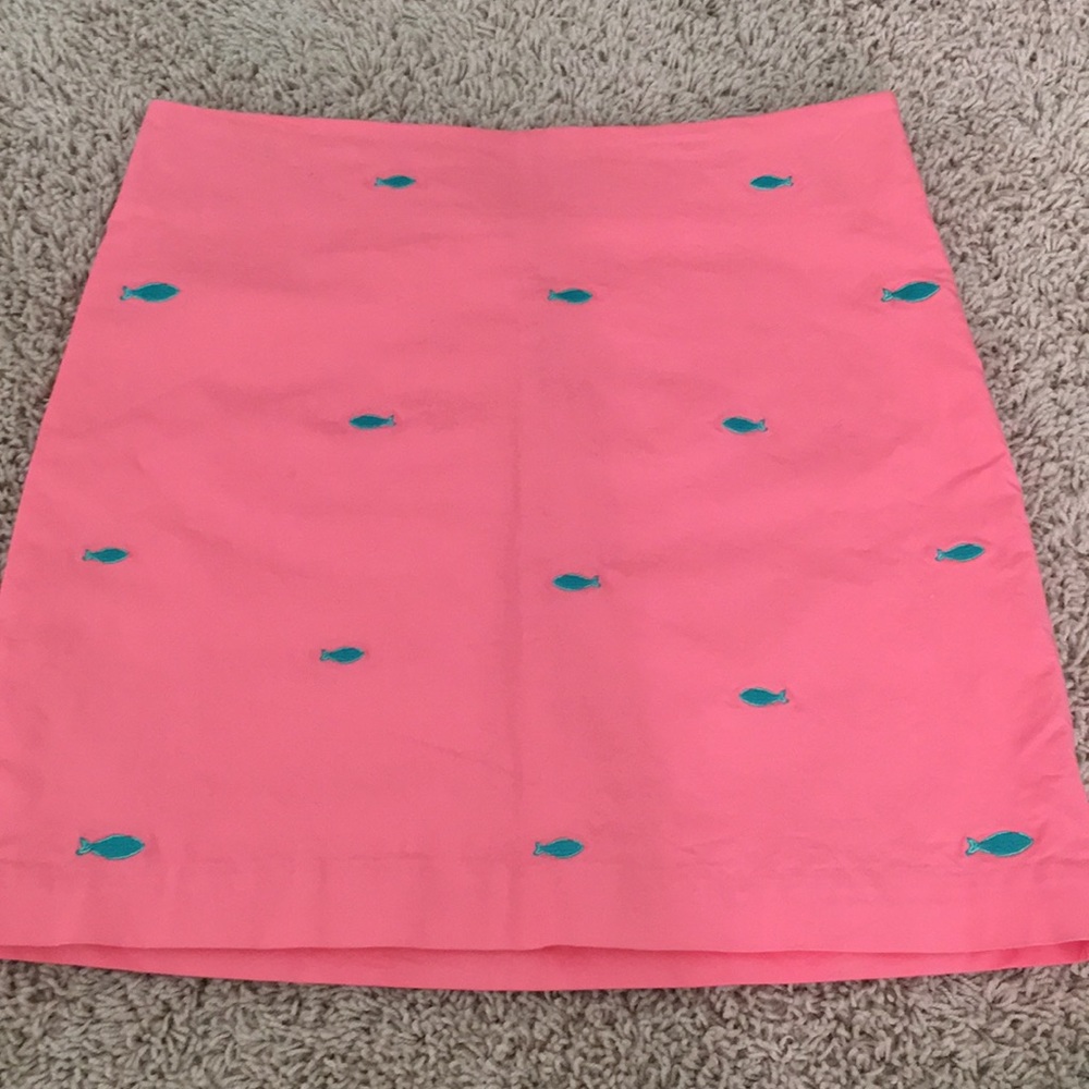Vineyard Vines salmon colored skirt